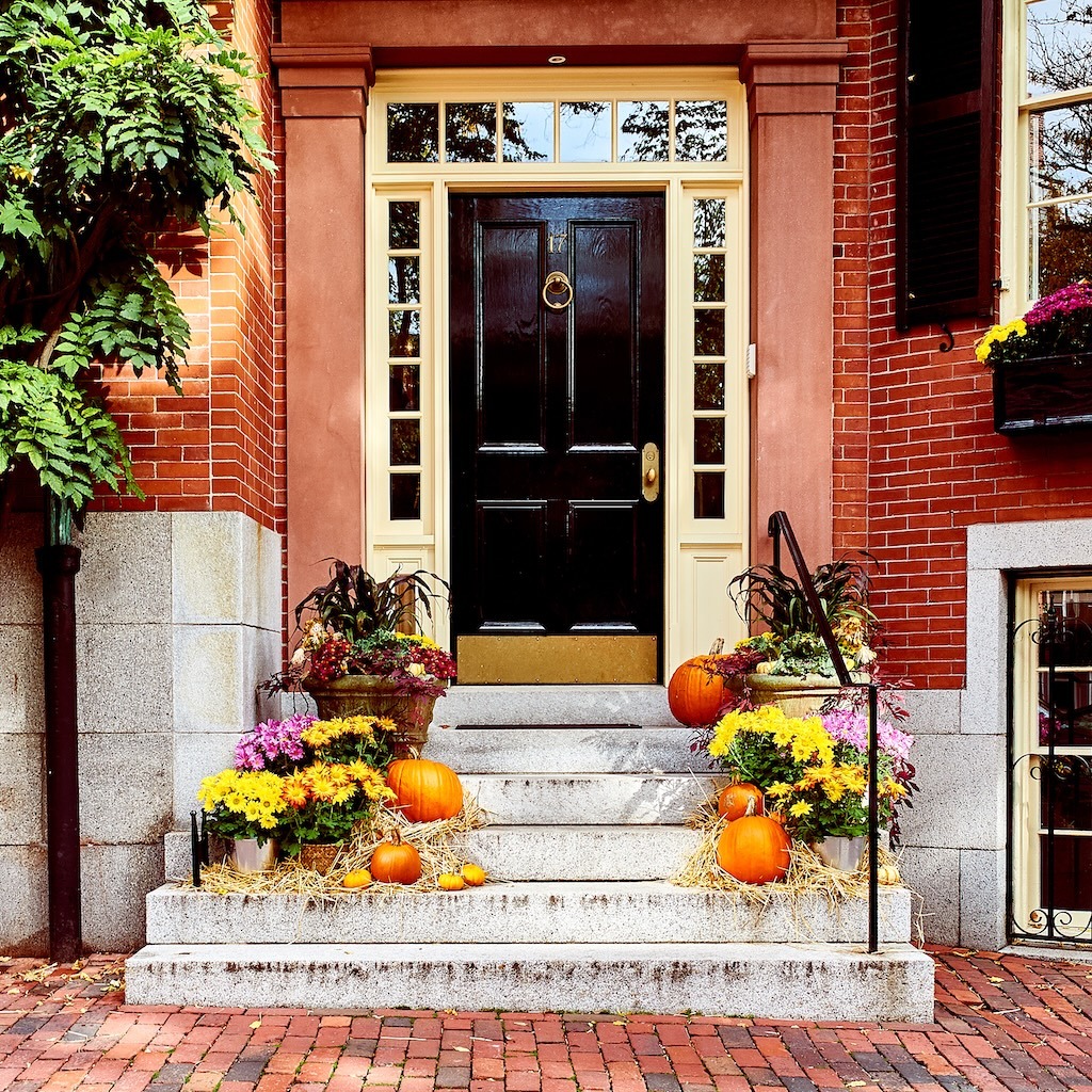 pumpkins-near-the-door-for-halloween-2024-10-18-03-05-23-utc